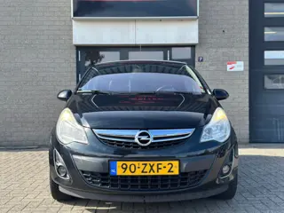 Foto 14 van Opel Corsa 1.4 Turbo Cosmo / Stuurverwarming / Navi / NAP / Stoelverwarming / Airco