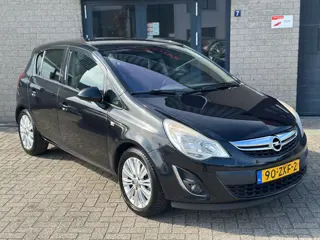 Foto 18 van Opel Corsa 1.4 Turbo Cosmo / Stuurverwarming / Navi / NAP / Stoelverwarming / Airco