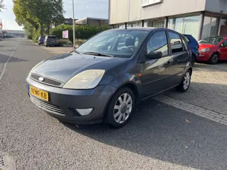 Ford Fiesta 1.4-16V Trend 5 Deurs,Airco. Nieuwe Apk: 18-09-2027 Nette en goed rijdende Fiesta.