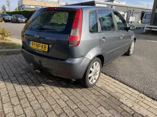 Foto 20 van Ford Fiesta 1.4-16V Trend 5 Deurs,Airco. Nieuwe Apk: 18-09-2027 Nette en goed rijdende Fiesta.