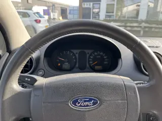 Foto 12 van Ford Fiesta 1.4-16V Trend 5 Deurs,Airco. Nieuwe Apk: 18-09-2027 Nette en goed rijdende Fiesta.