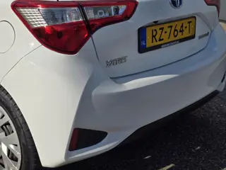 Foto 12 van Toyota Yaris 1.5 Hybrid Aspiration PERFECT ONDERHOUDEN ZEER MOOI NAVI CAMERA ENZ