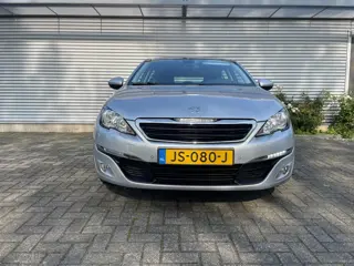 Foto 20 van Peugeot 308 1.2 PureTech Blue Lease Premium