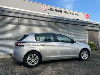 Foto 17 van Peugeot 308 1.2 PureTech Blue Lease Premium