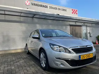Foto 16 van Peugeot 308 1.2 PureTech Blue Lease Premium