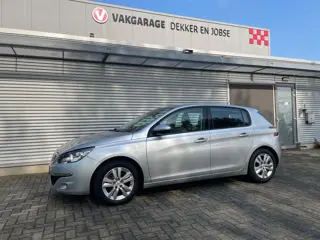 Foto 15 van Peugeot 308 1.2 PureTech Blue Lease Premium