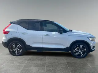 Foto 14 van Volvo XC40 2.0 T4 R-Design | Elektrisch verstelbare voorstoelen | Trekhaak |