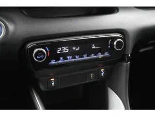 Foto 15 van Toyota Yaris 1.5 Hybrid 115 Dynamic | Keyless | Stoelverwarming | Climate control |
