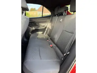 Foto 15 van Toyota Yaris Cross 1.5 Hybrid 115 Dynamic Plus | Stoel- stuurverwarming | Keyless | Camera | ACC | 1