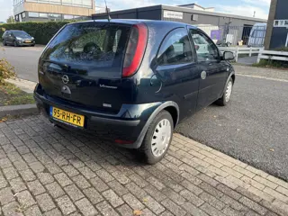 Foto 20 van Opel Corsa 1.4-16V Rhythm Apk 06-09-2027 (bj 2005)