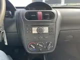 Foto 24 van Opel Corsa 1.4-16V Rhythm Apk 06-09-2027 (bj 2005)