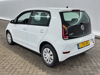 Foto 16 van Volkswagen Up! Move Up! 1.0 BMT | Camera | Climate control | Parkpilot | NAP | Dealeronderhouden |