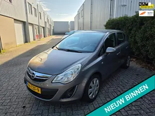 Foto 11 van Opel Corsa 1.4-16V Anniversary Edition 1e eigenaar