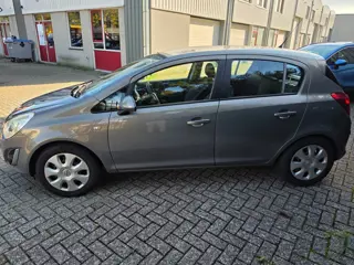 Foto 18 van Opel Corsa 1.4-16V Anniversary Edition 1e eigenaar