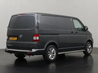 Foto 11 van Volkswagen Transporter 2.0TDI Edition | Multimedia | Trekhaak | Airco | 3-Zits | Achterdeuren