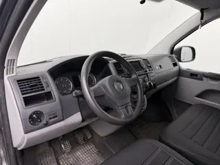Foto 19 van Volkswagen Transporter 2.0TDI Edition | Multimedia | Trekhaak | Airco | 3-Zits | Achterdeuren