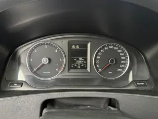 Foto 13 van Volkswagen Transporter 2.0TDI Edition | Multimedia | Trekhaak | Airco | 3-Zits | Achterdeuren