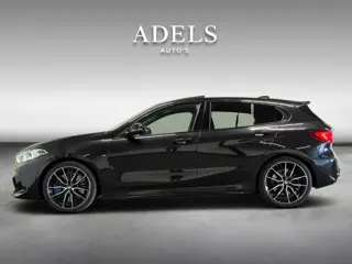 Foto 16 van BMW 1-serie M135i xDrive High Executive Panodak Leder HUD Harman Kardon Camera Carplay Dealer Onderh