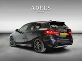 Foto 22 van BMW 1-serie M135i xDrive High Executive Panodak Leder HUD Harman Kardon Camera Carplay Dealer Onderh