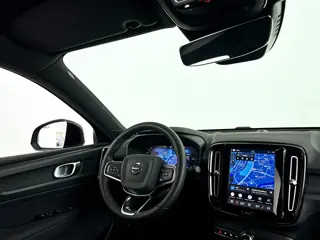 Foto 12 van Volvo XC40 Recharge Core 70 kWh | SOH 93% | Parkeercamera | Stoel- en stuurverwarming | Cruise contr