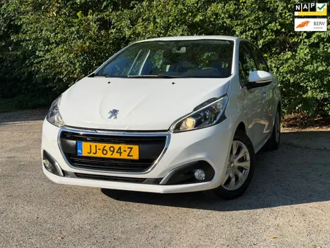 Peugeot 208 1.2 PureTech Blue Lion | Cruise control + Navi Nu € 3.750,- !!!