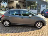 Foto 22 van Peugeot 208 1.0 PureTech Access Airco/Navigatie