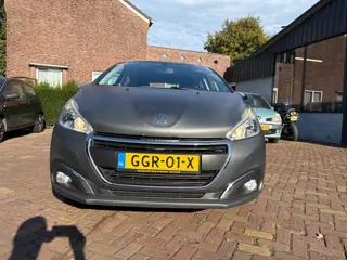 Foto 13 van Peugeot 208 1.0 PureTech Access Airco/Navigatie
