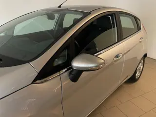 Foto 11 van Ford Fiesta 1.6 Titanium AIRCO ELEK RAMEN CENT VERG VELGEN TREKHAAK NWE APK INRUIL MOG ZEER NETTE AU
