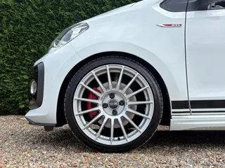 Foto 18 van Volkswagen Up! 1.0 GTI BeatsAudio Panodak Camera Schroefset OZ-Wheels !!NIEUWBINNEN!!
