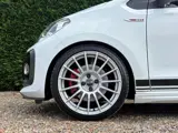 Foto 28 van Volkswagen Up! 1.0 GTI BeatsAudio Panodak Camera Schroefset OZ-Wheels !!NIEUWBINNEN!!
