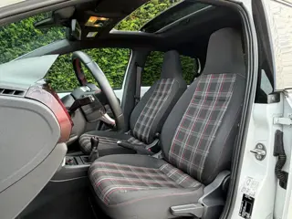Foto 16 van Volkswagen Up! 1.0 GTI BeatsAudio Panodak Camera Schroefset OZ-Wheels !!NIEUWBINNEN!!