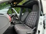 Foto 26 van Volkswagen Up! 1.0 GTI BeatsAudio Panodak Camera Schroefset OZ-Wheels !!NIEUWBINNEN!!