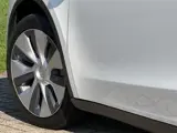 Foto 25 van Tesla MODEL Y Long Range AWD 75 kWh - Pearl White - Panorama/Leder - SOH 91%