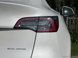 Foto 26 van Tesla MODEL Y Long Range AWD 75 kWh - Pearl White - Panorama/Leder - SOH 91%