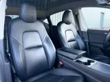 Foto 28 van Tesla MODEL Y Long Range AWD 75 kWh - Pearl White - Panorama/Leder - SOH 91%