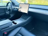 Foto 30 van Tesla MODEL Y Long Range AWD 75 kWh - Pearl White - Panorama/Leder - SOH 91%