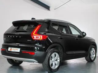 Foto 18 van Volvo XC40 2.0 B4 Momentum Business Camera, Stoel/Stuurverwarming, Trekhaak, Cruise Control