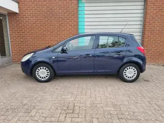 Foto 20 van Opel Corsa 1.0-12V Edition 5-Drs Airco! Bj:2009