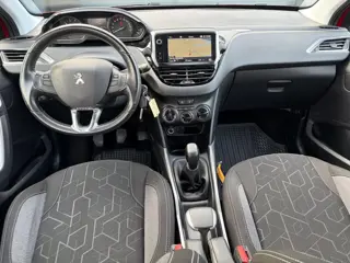 Foto 11 van Peugeot 2008 1.2 PureTech Blue Lion ✓D-riem vv in 11-2023✓1e Eigenaar✓Trekhaak✓Navi✓Carplay✓Airco✓Cr