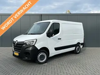 Renault Master T35 2.3 dCi 135 PK / L1H1 / 1e EIGENAAR / TREKHAAK / AIRCO / NAVI / CRUISE / 2.500 KG