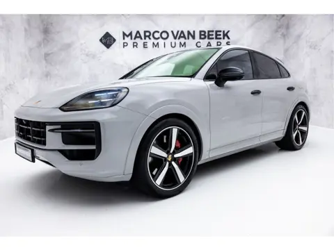 Porsche Cayenne Coupé 3.0 S E-Hybrid 520 PK | Pano | SportDesign | Krijt | Bijrijdersdisplay