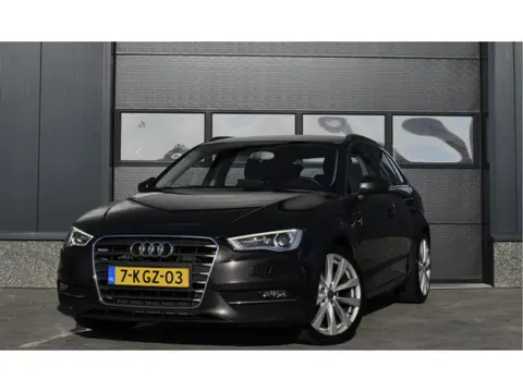 Audi A3 Sportback 1.6 TDI Ambition Pro Line plus Clima - Cruise - Navi
