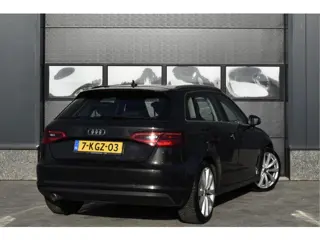 Foto 17 van Audi A3 Sportback 1.6 TDI Ambition Pro Line plus Clima - Cruise - Navi