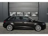Foto 26 van Audi A3 Sportback 1.6 TDI Ambition Pro Line plus Clima - Cruise - Navi