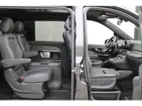 Foto 26 van Mercedes-Benz V-Klasse 300d / AMG / 4-Matic / DC / Luchtvering / Pano / Elec Stoelen / Burmester / V