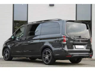 Foto 12 van Mercedes-Benz V-Klasse 300d / AMG / 4-Matic / DC / Luchtvering / Pano / Elec Stoelen / Burmester / V