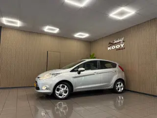 Foto 14 van Ford Fiesta 1.25 Titanium * 77.763 km + NAP / Airco / LM Velgen / NL Auto *