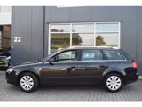 Foto 30 van Audi A4 Avant 2.0 Pro Line Business | Clima | Cruise | NAP + APK 11-2027