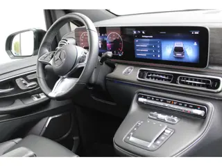 Foto 15 van Mercedes-Benz V-Klasse 300d / AMG / 4-Matic / 7-Persoons / Luchtvering / Pano / Elec Stoelen / Burme