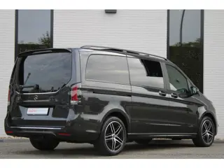 Foto 11 van Mercedes-Benz V-Klasse 300d / AMG / 4-Matic / 7-Persoons / Luchtvering / Pano / Elec Stoelen / Burme